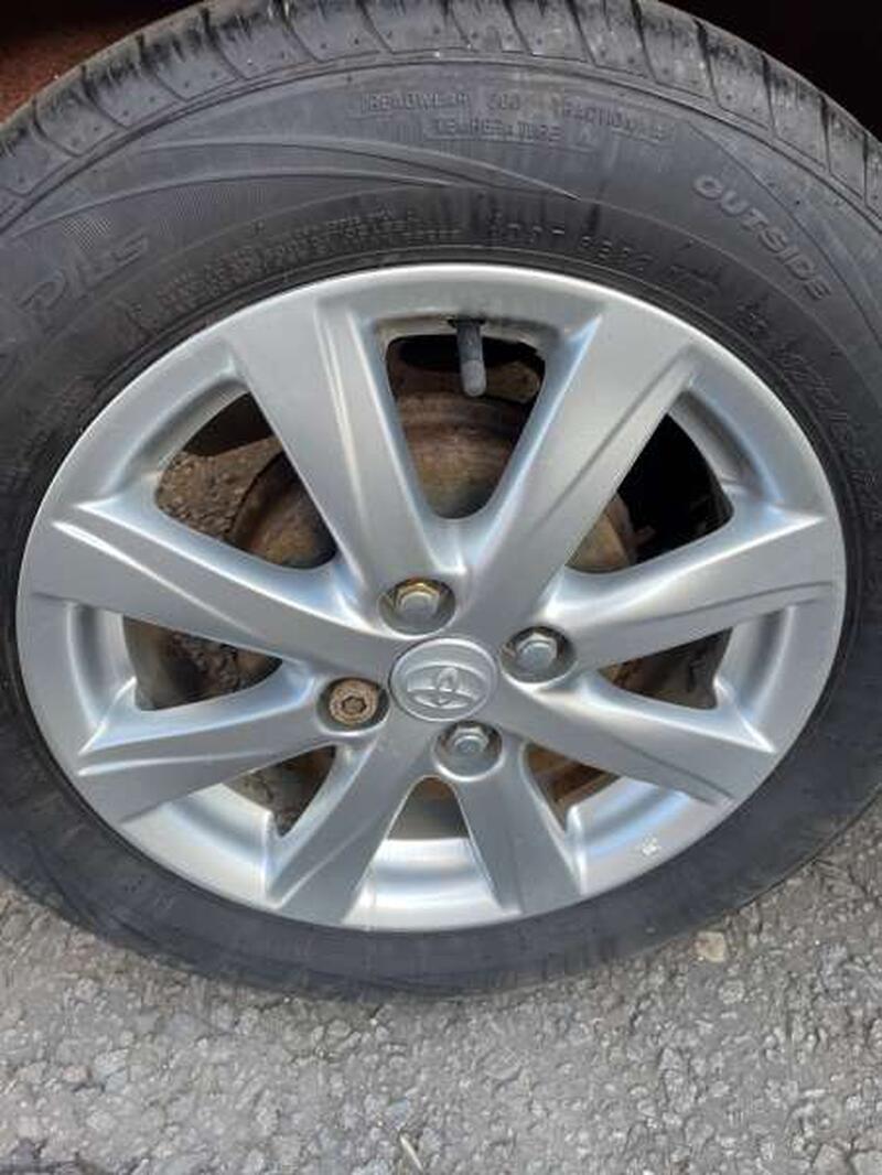 TOYOTA YARIS