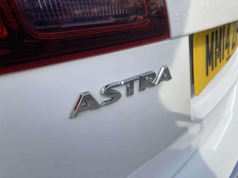VAUXHALL ASTRA