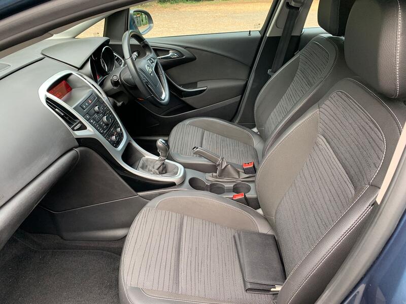 VAUXHALL ASTRA
