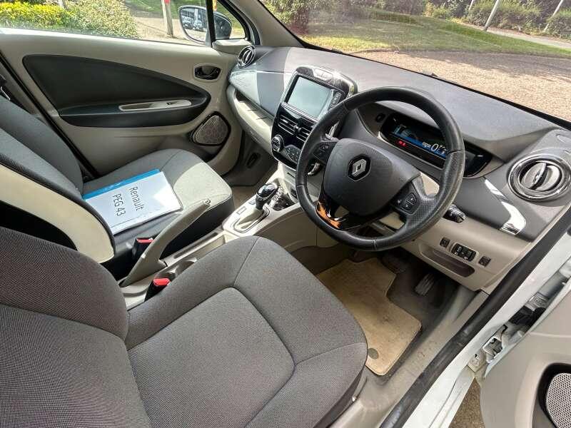 RENAULT ZOE
